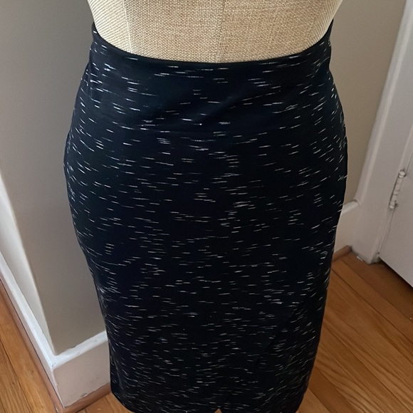 Faux Wrap Pull On Black White Almost Maxi Skirt - Picture 3 of 6